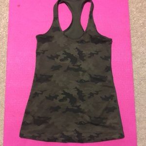 Camo tank